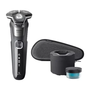 Imagen principal de la afeitadora S5887/50 de Philips, con base de limpieza y apta para uso en seco y húmedo, ideal para un afeitado cómodo y versátil, disponible en Electrocash