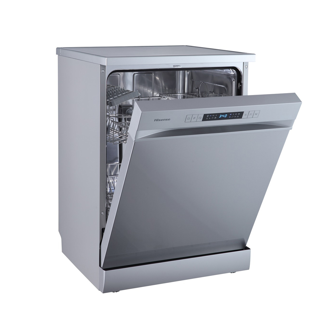 Lavavajillas Hisense HS-622E10X en acabado inox, mostrado medio abierto para ver su acceso. Disponible en Electrocash