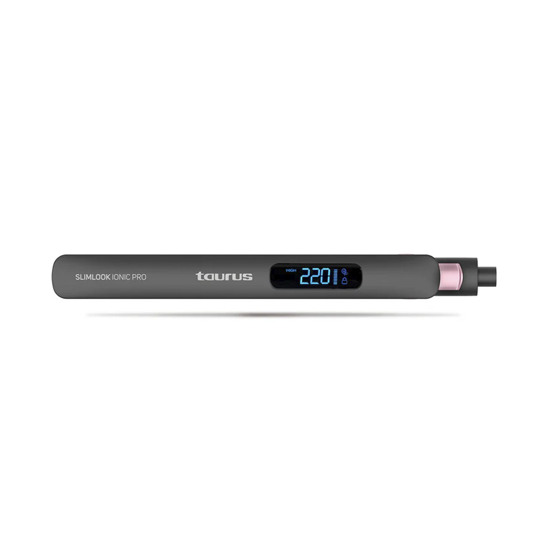 Imagen de la plancha de pelo Slimlook Ionic Pro de Taurus mostrando su pantalla digital, disponible en Electrocash
