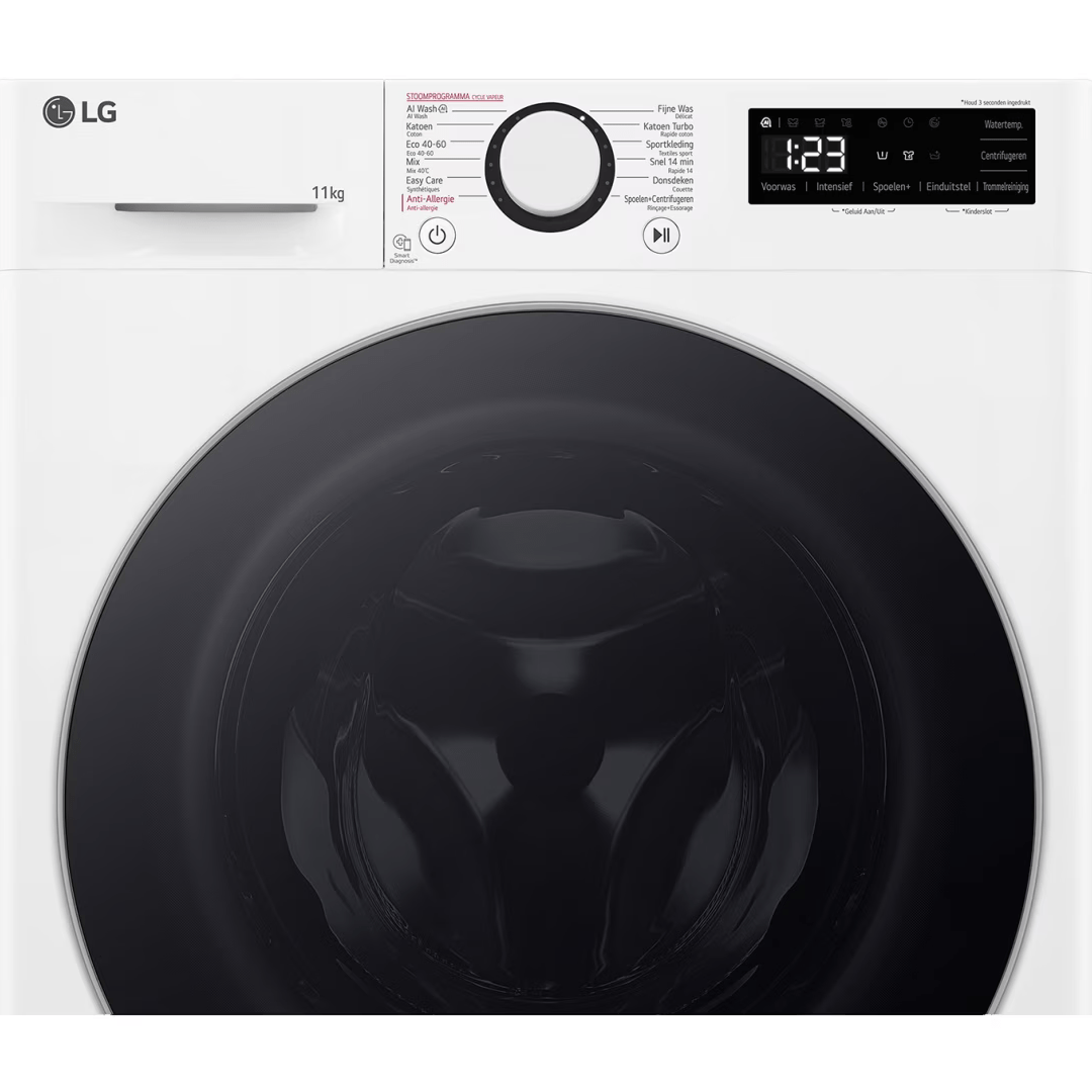 Detalle de los controles intuitivos de la lavadora blanca F4-WR5011A6F LG A, facilitando la configuración y operación