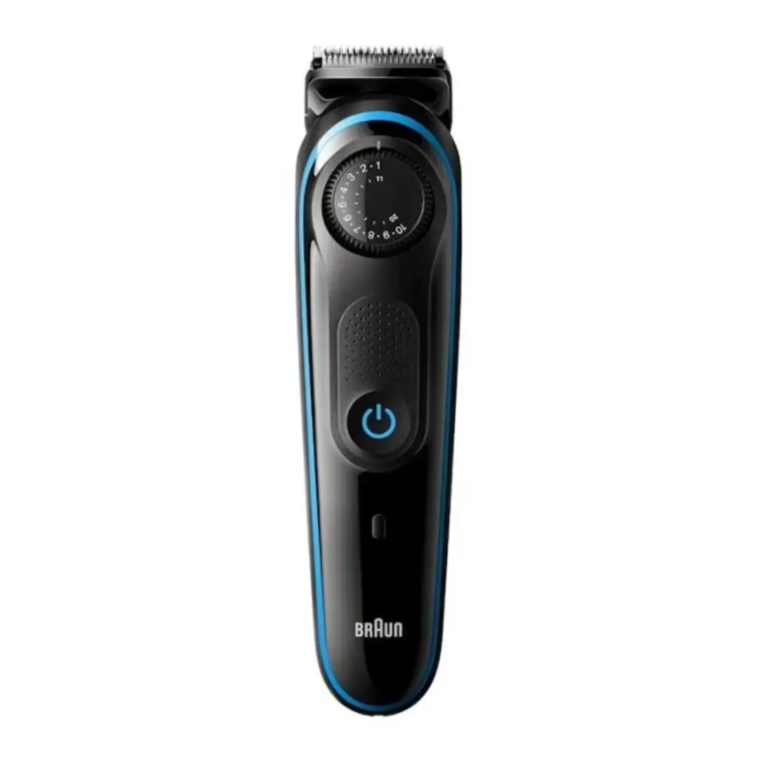 Imagen detallada de la maquinilla del Set Afeitadora/Cortapelos BT-3240 de Braun, mostrando su diseño ergonómico