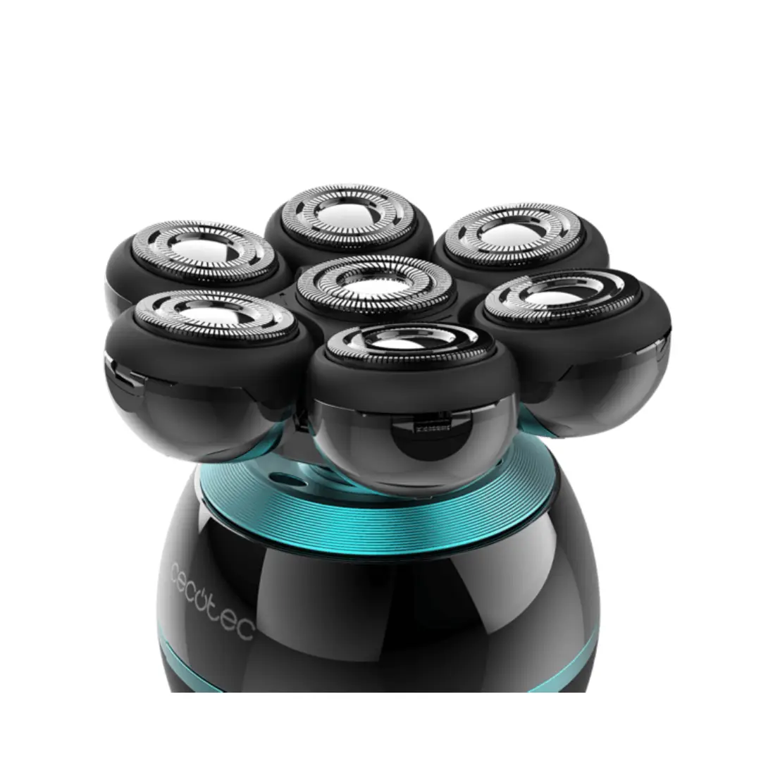 Primer plano de la cuchilla de la Afeitadora de Cabeza 04443 Bamba Skull de Cecotec, destacando su diseño con 7 cuchillas, disponible en Electrocash