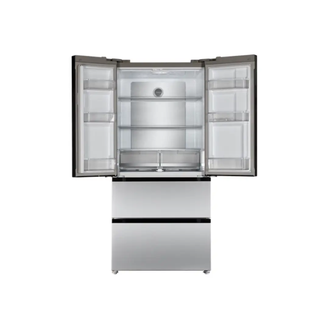 Vista del interior del frigorífico Teka RFD-75850SS, mostrando estantes amplios y compartimentos para una mejor organización