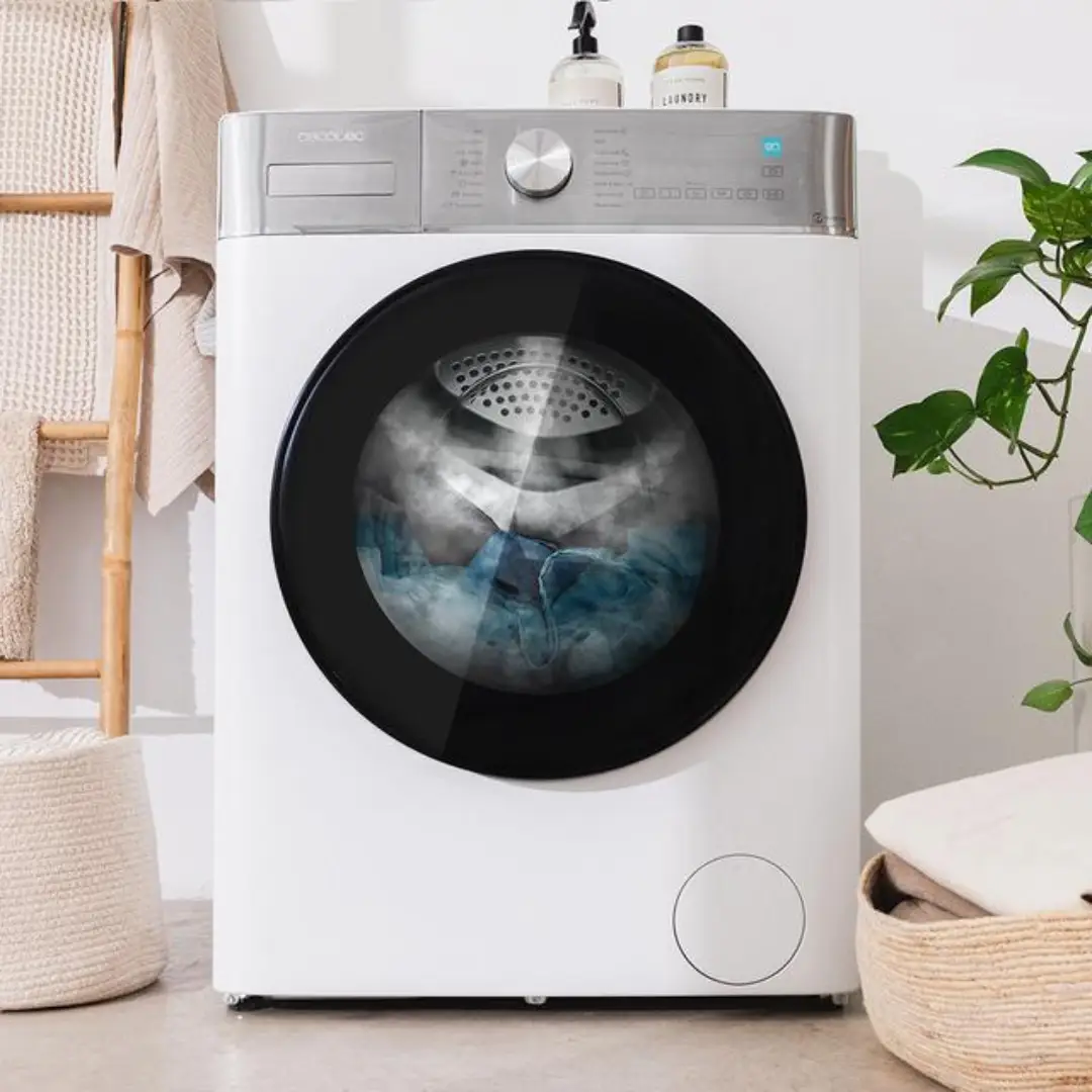 Lavadora Cecotec DressCode 9800 instalada en una casa, mostrando su integración en un espacio doméstico y su diseño moderno - Electrocash