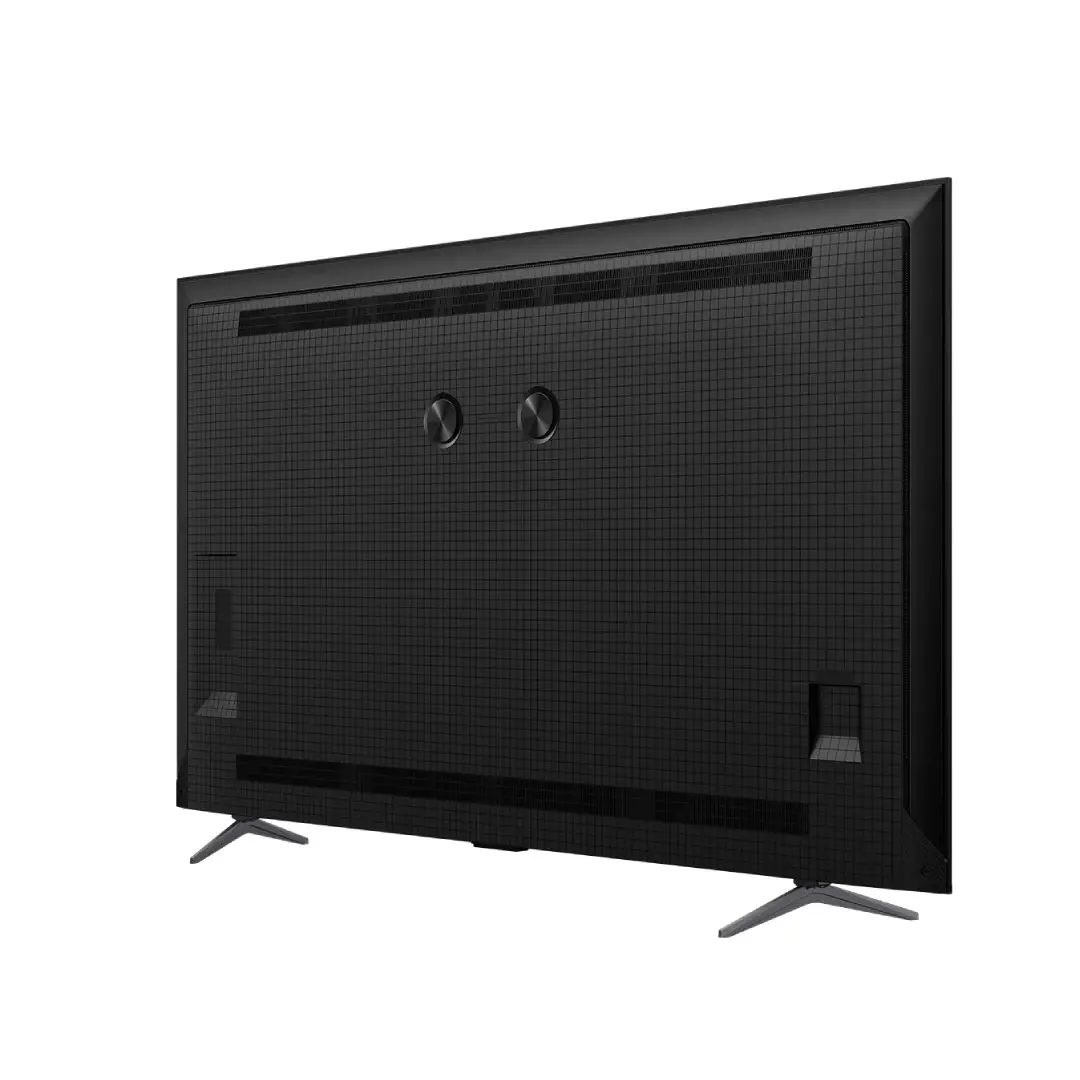 Imagen trasera del TCL 65P8K mostrando conexiones HDMI, USB y diseño limpio con soporte central – Electrocash