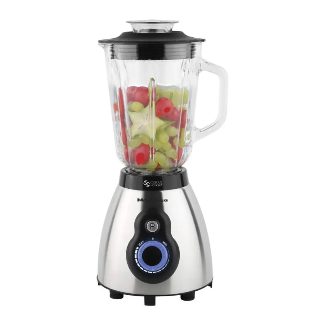 Batidora de vaso Orkan Magefesa MGF-4247 en uso, triturando ingredientes con su capacidad de 1.5L y función turbo – Electrocash