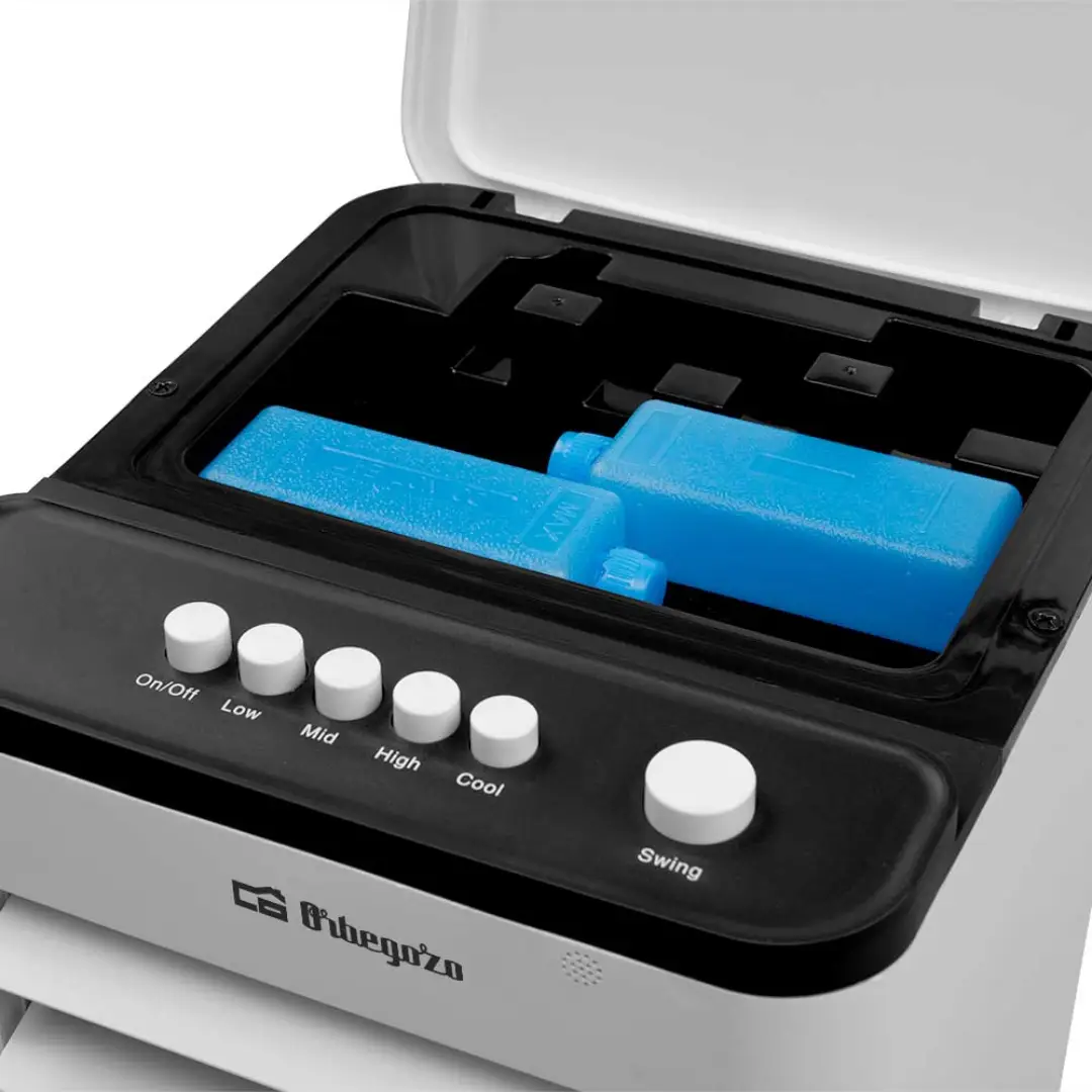 Vista superior del climatizador Orbegozo AIR 39 con la tapa abierta, mostrando la zona de carga de agua y acceso al depósito – Electrocash