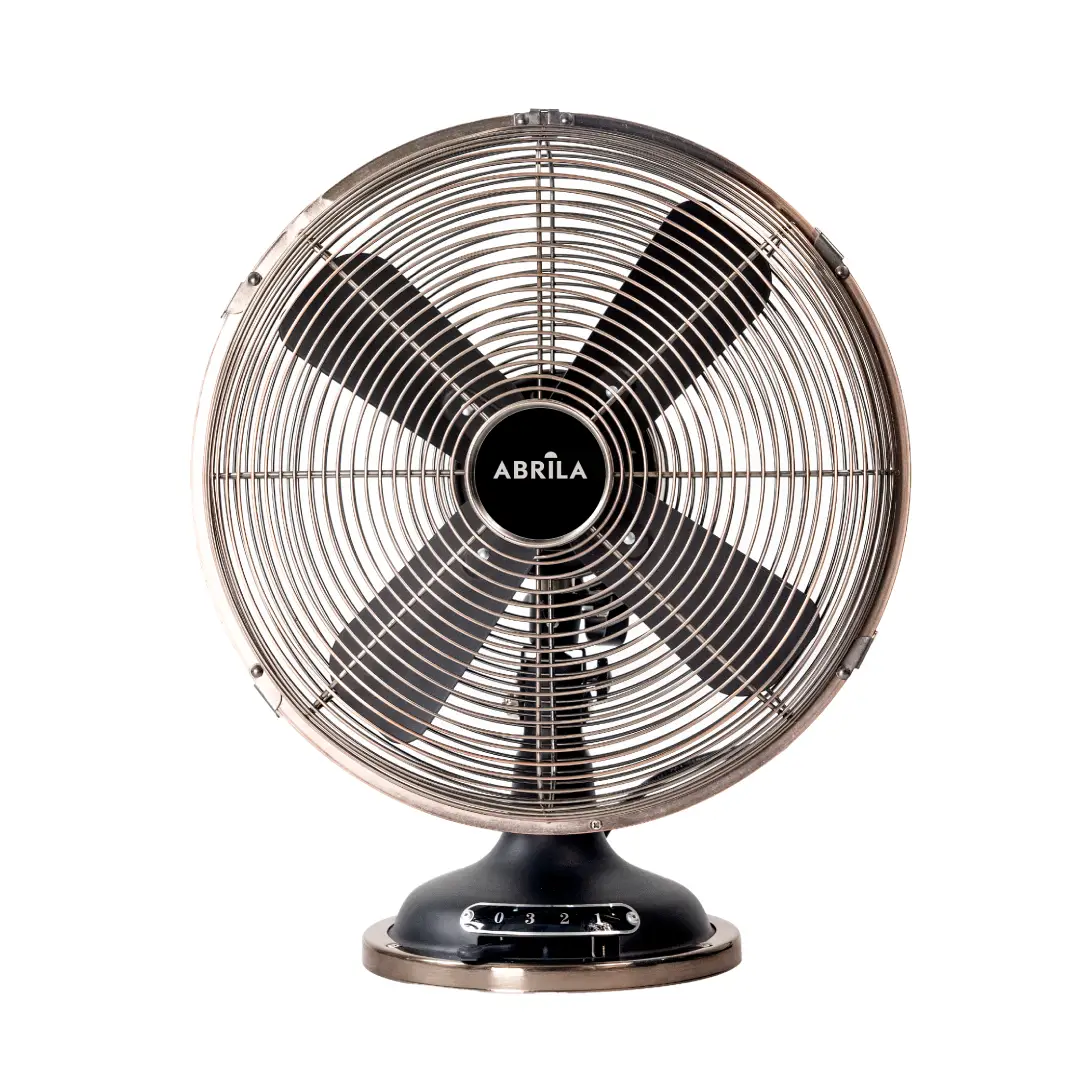 Ventilador de sobremesa Capitolio en color negro de la marca Abrila, con motor AC de 37W, 3 velocidades y un diámetro de 35 cm – Electrocash