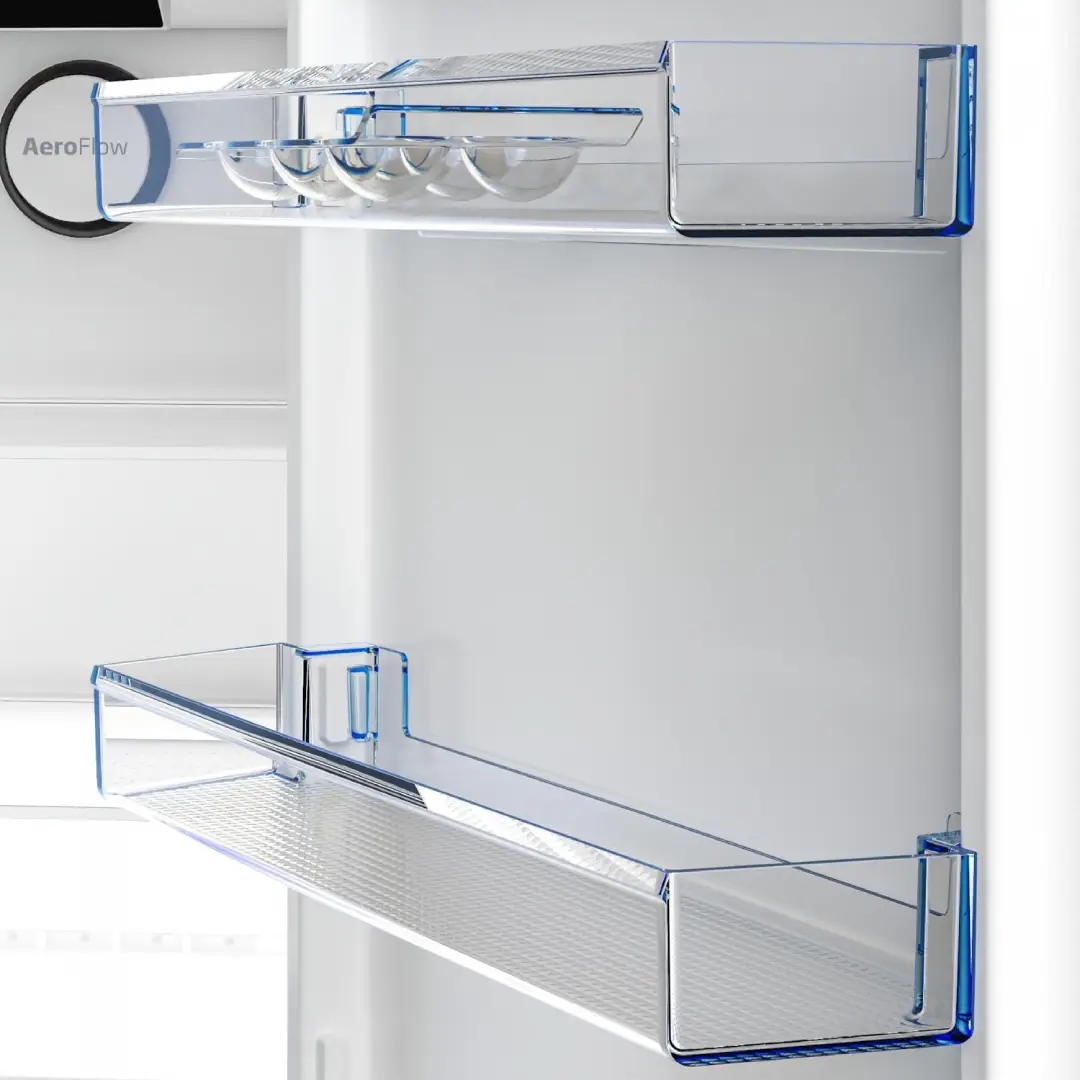 Detalle del compartimento para huevos y las baldas interiores de la puerta del frigorífico Beko B5XRCNE-406HG – Electrocash