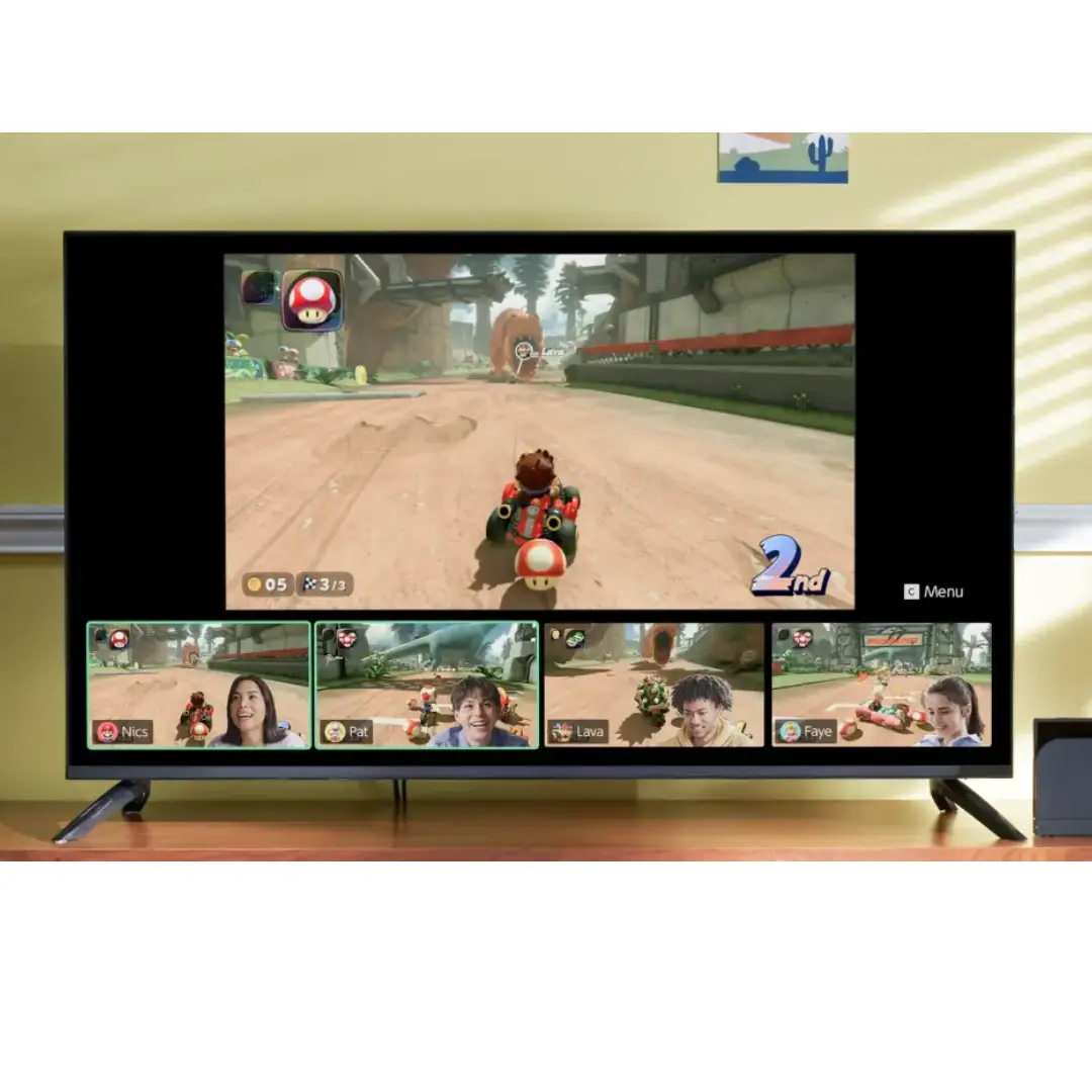Jugadores disfrutando de Mario Kart World en Nintendo Switch 2 con cámaras activas, experiencia multijugador inmersiva – disponible en Electrocash