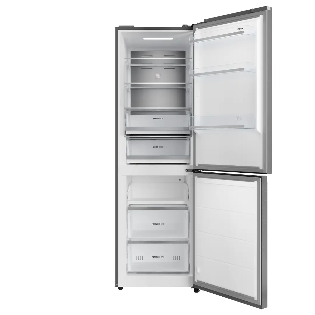 Imagen del frigorífico Teka RBF-64660 abierto y vacío, mostrando el amplio interior con estantes y cajones espaciosos – Electrocash