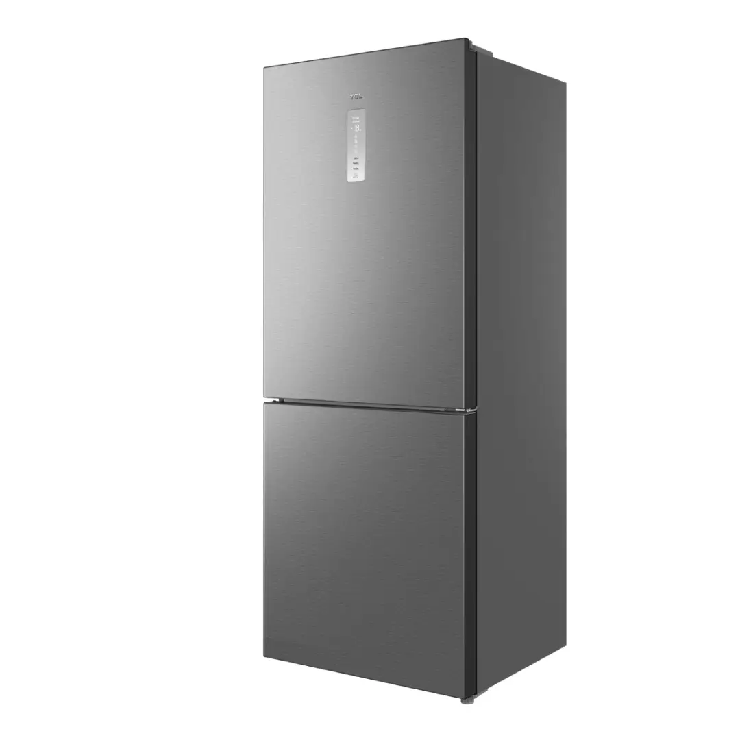 Vista adicional del frigorífico TCL RP417BXE0 en acero inoxidable, destacando su diseño estilizado de 185 cm de altura.