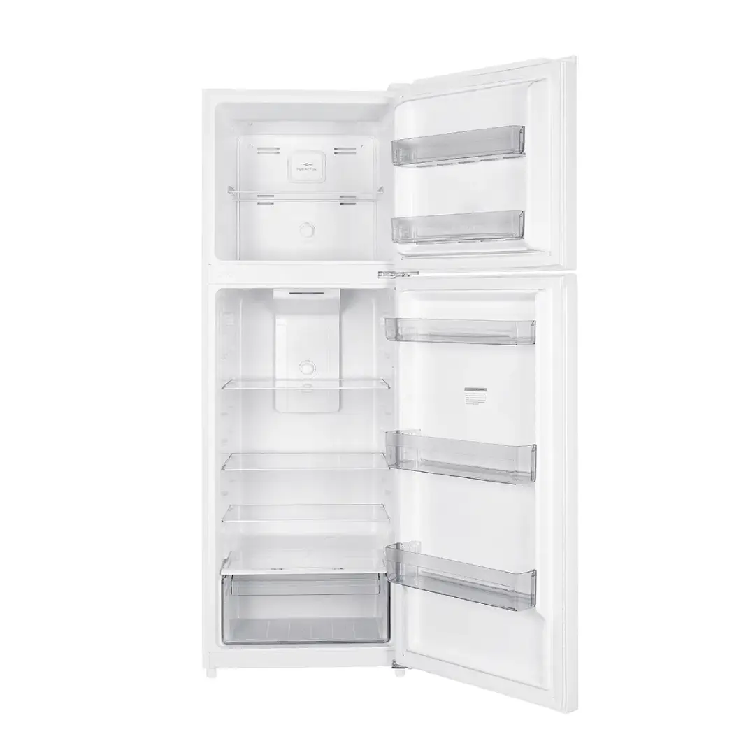 Frigorífico TCL RF-334TWE0 completamente abierto mostrando su interior: compartimentos amplios, baldas de cristal y cajones de almacenamiento – Electrocash.
