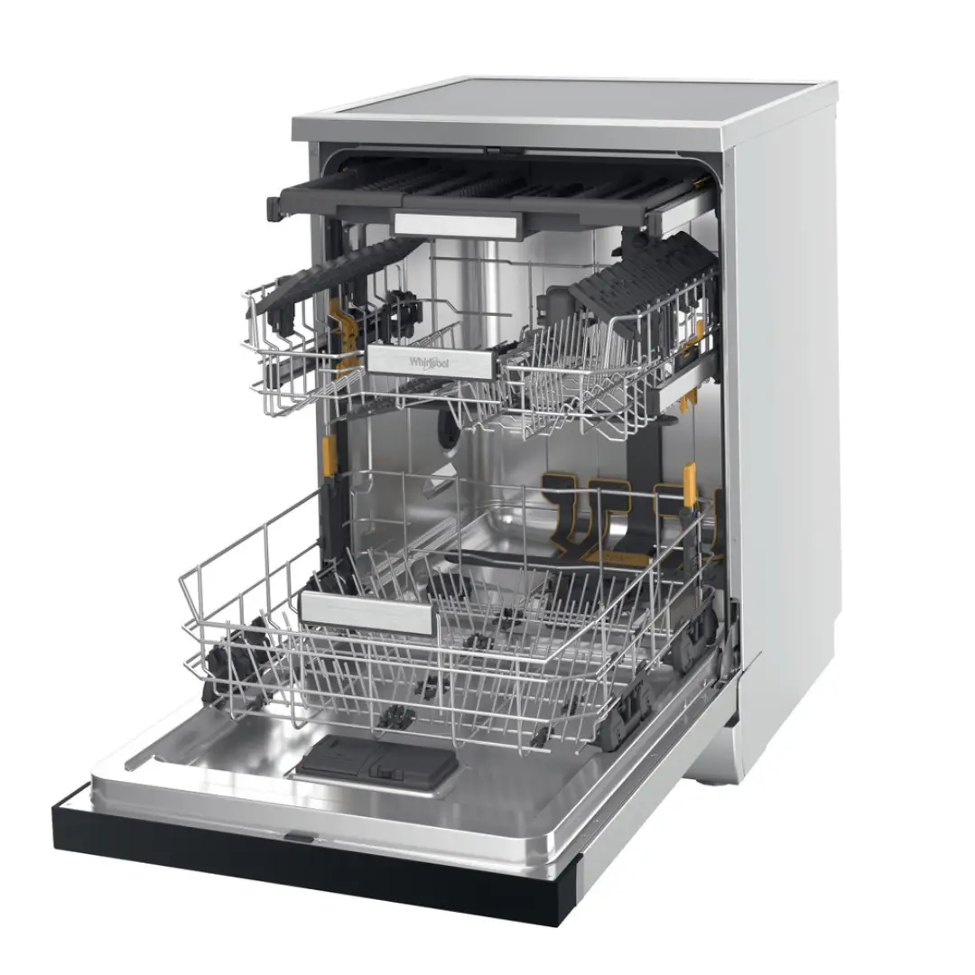 Vista del lavavajillas Whirlpool W7F-HS41 abierto, mostrando su capacidad para 15 cubiertos y su interior organizado – disponible en Electrocash.