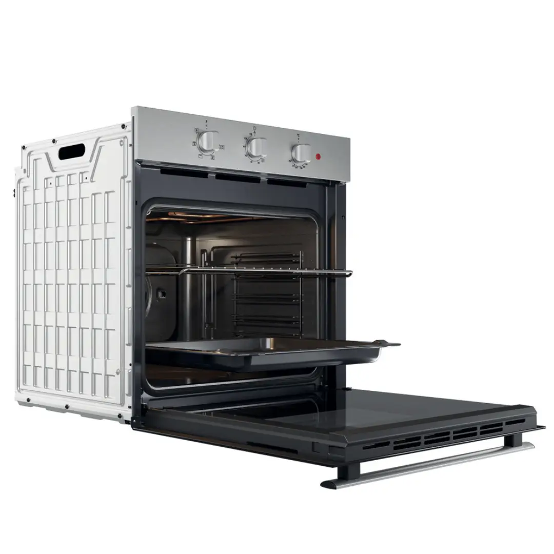 Vista lateral del horno Whirlpool OMR-35HR0X abierto, destacando el acceso a bandejas y su diseño funcional – disponible en Electrocash.