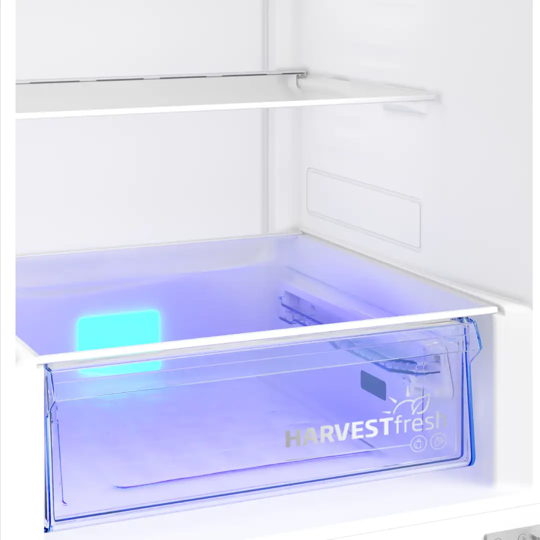 Detalle del cajón HarvestFresh del Beko B5XRCNE-366HXB, diseñado para conservar frutas y verduras frescas por más tiempo gracias a su control de humedad — disponible en Electrocash.