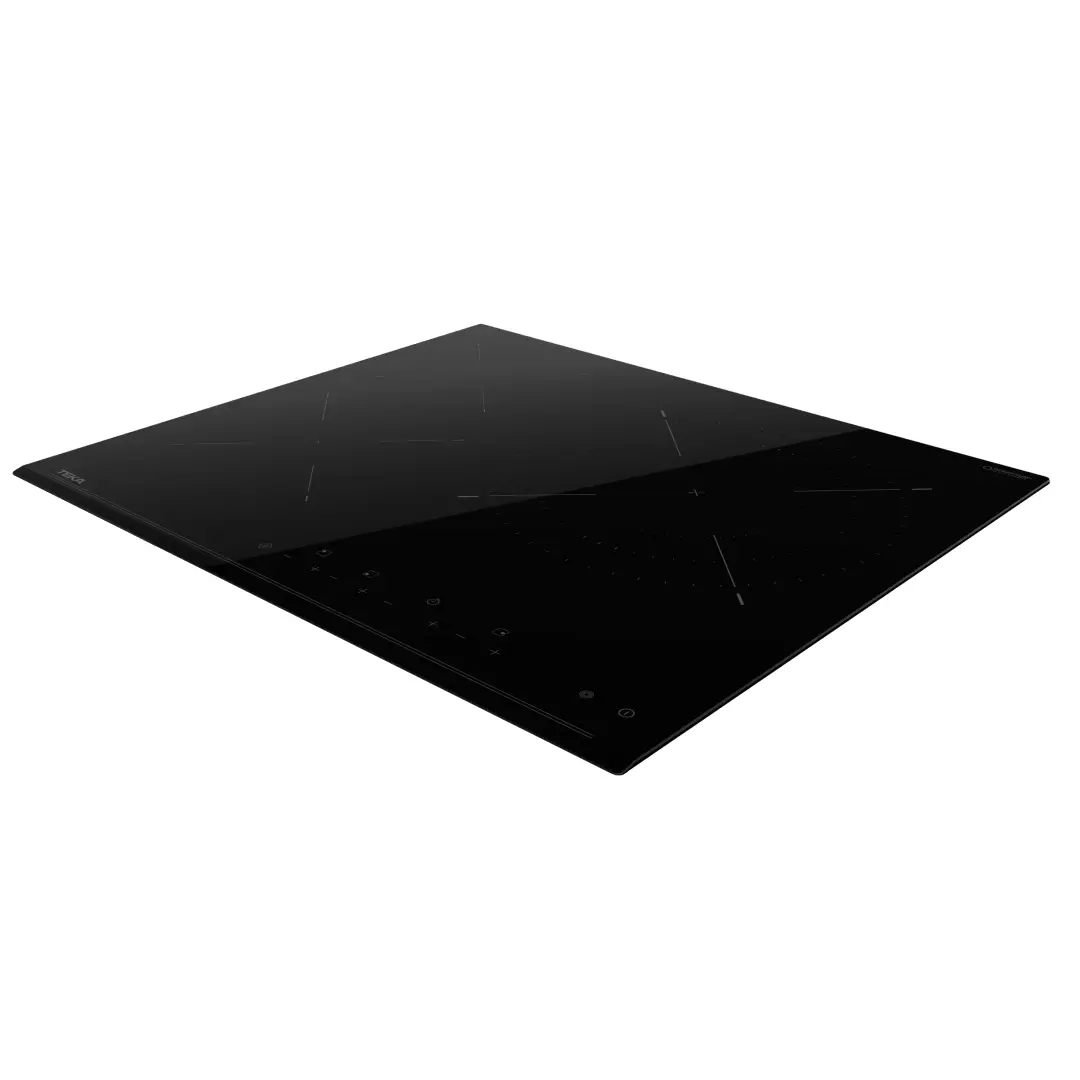 Vista lateral de la placa vitrocerámica Teka TZC-63120, donde se aprecia su perfil fino, acabado en cristal biselado negro y su diseño moderno ideal para cualquier cocina, disponible en Electrocash.