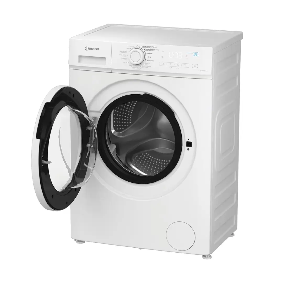 Vista de la lavadora Indesit IMA-762 MY TIME abierta, mostrando su tambor de acero inoxidable con gran capacidad de 7 kg ideal para el lavado diario – disponible en Electrocash.