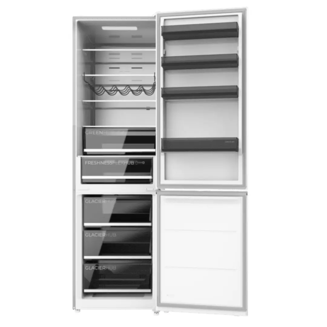 Interior del combi Cecotec Bolero CoolMarket 456 Inox completamente abierto y vacío, mostrando estantes, cajones y balconeras, distribución práctica y espaciosa para alimentos.