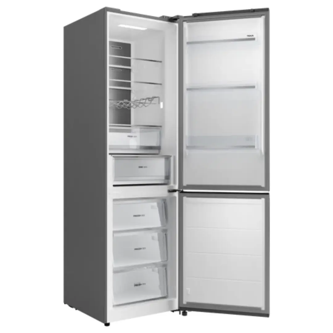 Imagen lateral del frigorífico combi Teka RBF-88680 con la puerta abierta, mostrando el diseño exterior en inox y la distribución interior.