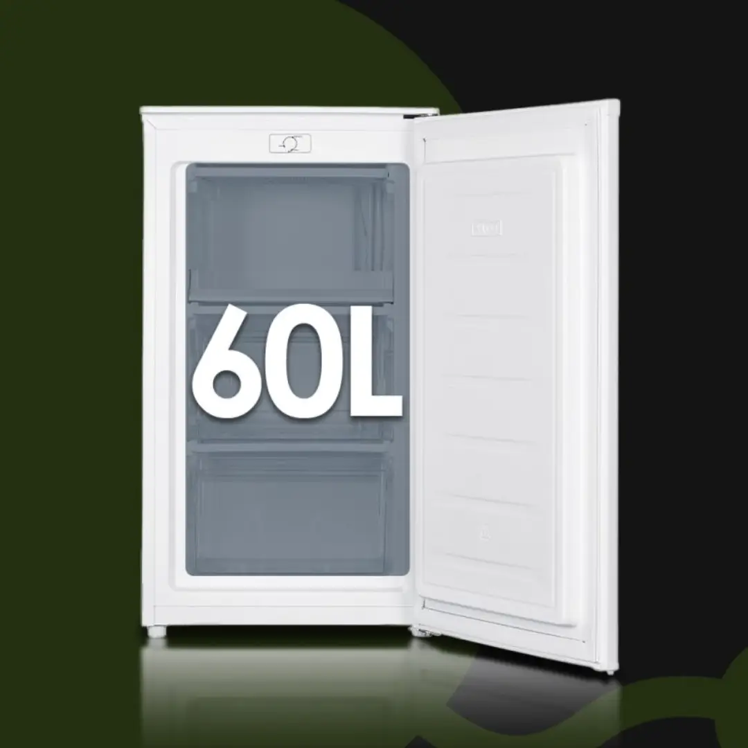 Congelador vertical Aspes ACV-85502E abierto mostrando su capacidad interior de 60 litros y estantes para almacenamiento