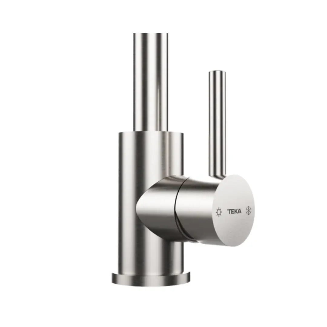 Detalle del manejo del grifo Teka UNI-9310XP con control monomando para regular temperatura y caudal de agua