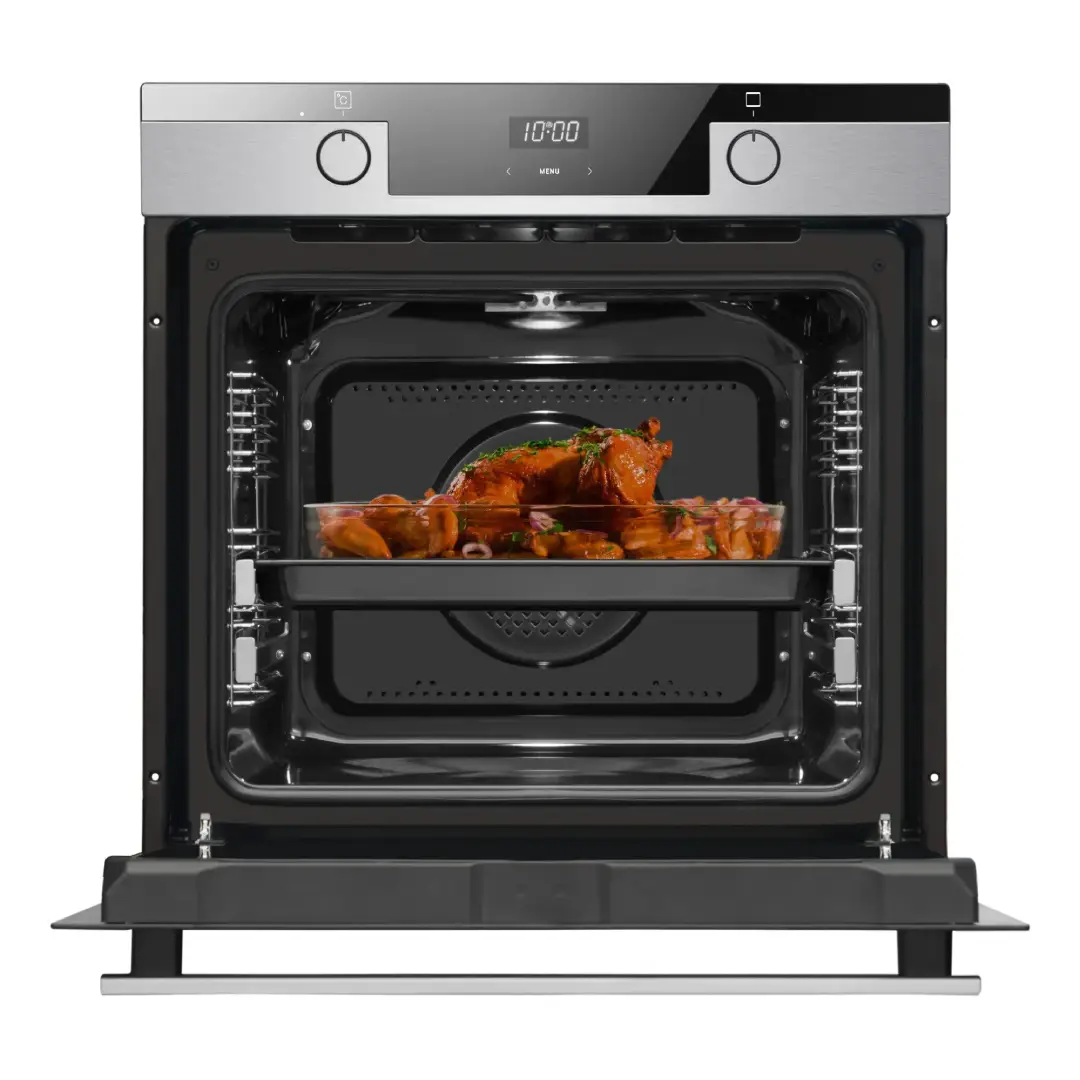 Horno Fagor 9H-185AX abierto cocinando mostrando su interior en funcionamiento