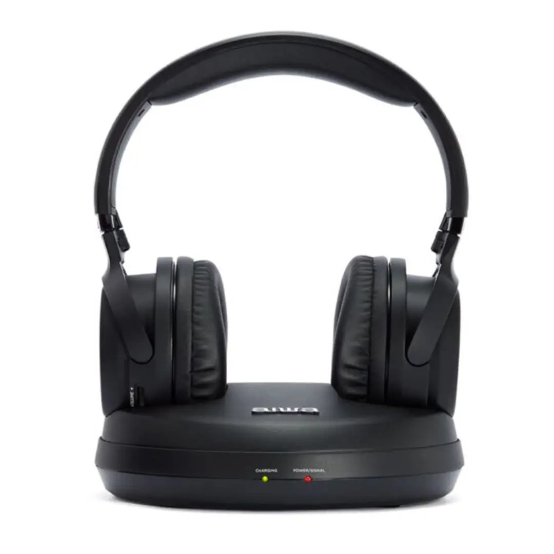 Auriculares inalámbricos Aiwa WHF-880MKII para TV con tecnología RF, alcance de hasta 100 metros, base de carga y autonomía de 10 horas vista frontal con estación base